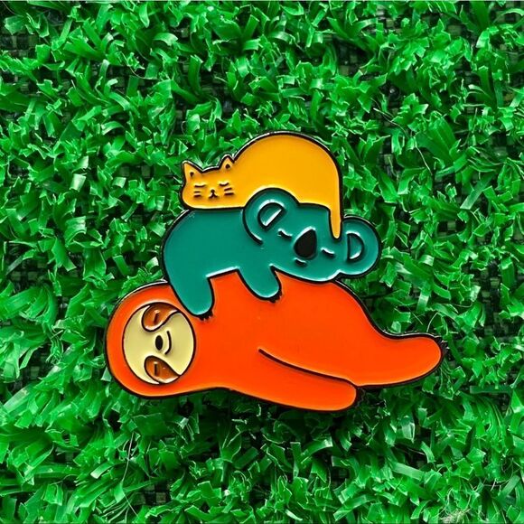 Napping Cat Sloth Koala Enamel Pin/ Brooch Lapel - Picture 6 of 6